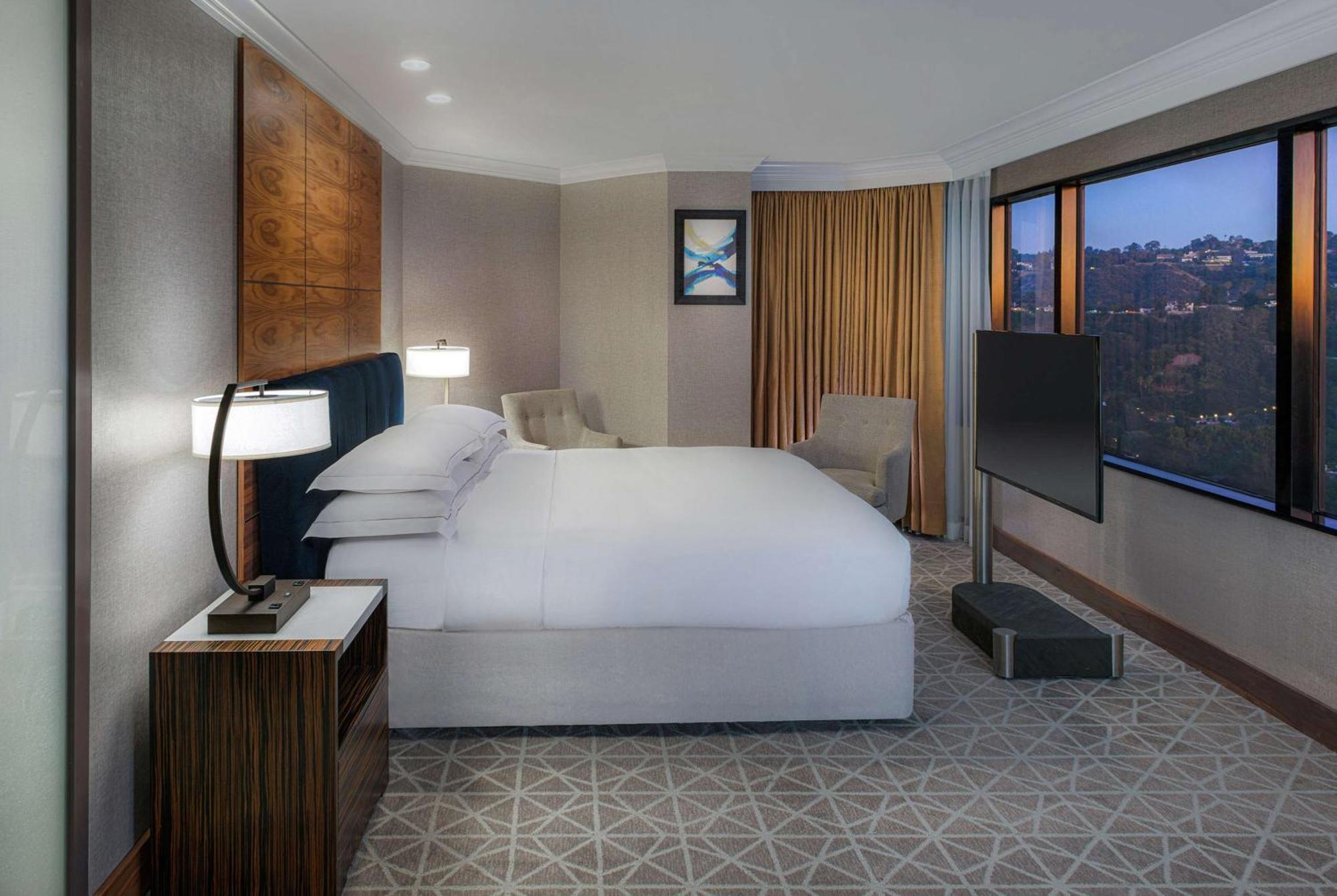 Hilton Angeles-universal Hotel
