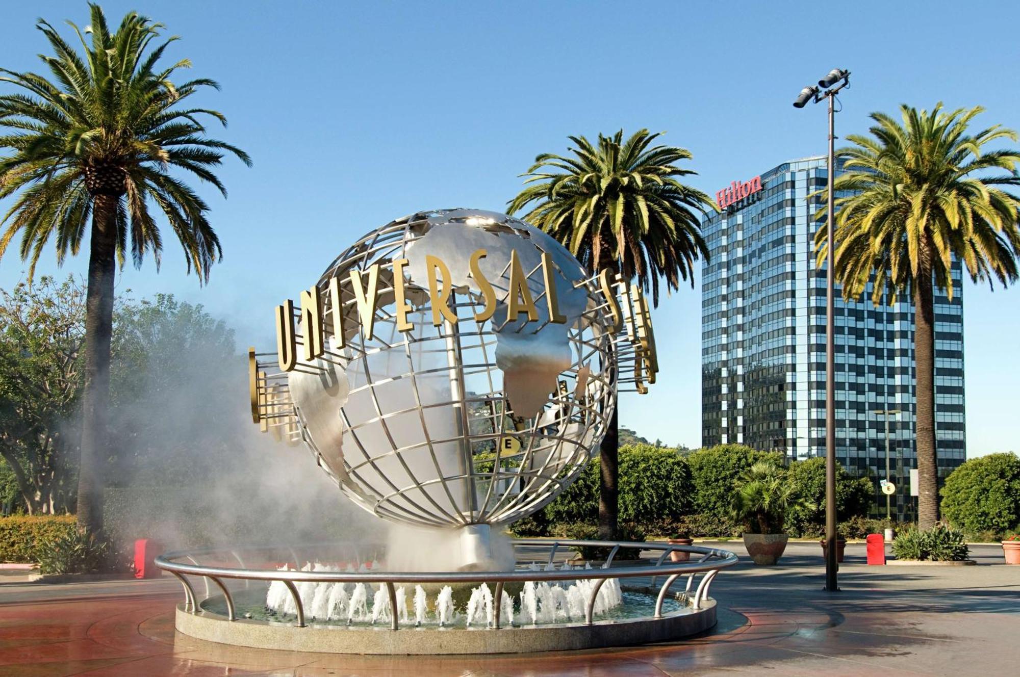 Hilton Angeles-universal 4*