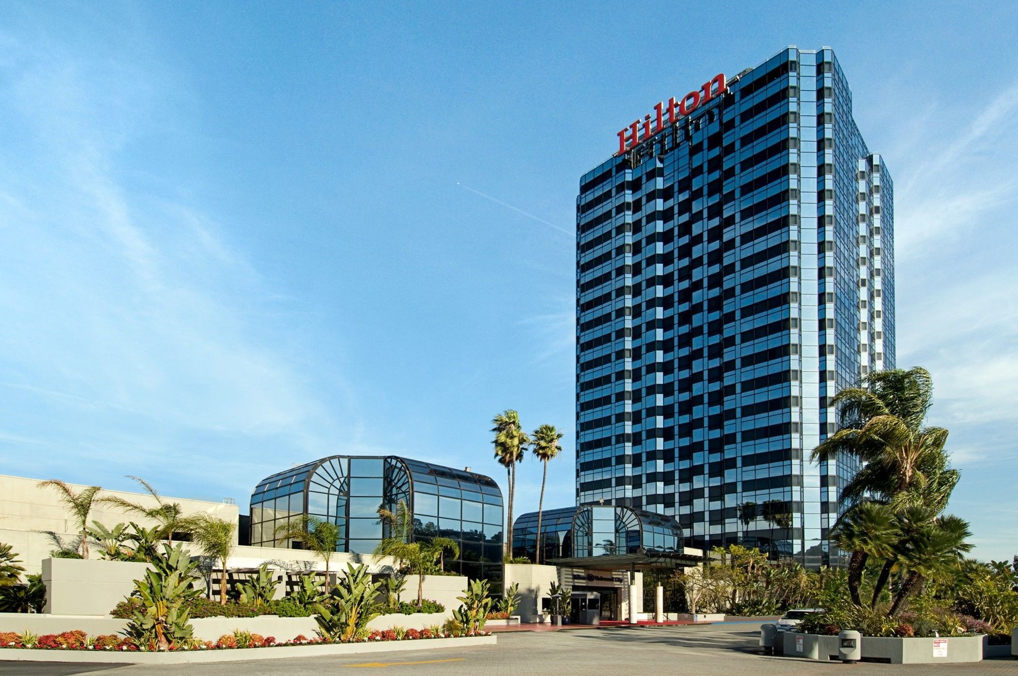 Hilton Angeles-universal 4*